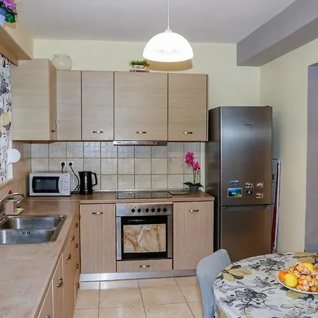 Lana's House Проживання в сім'ї Rhodes City