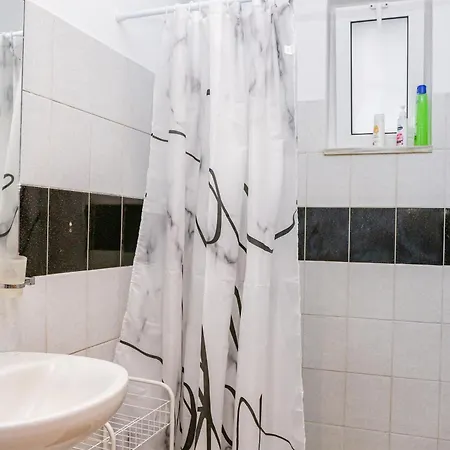 בית אירוח Lana's House *